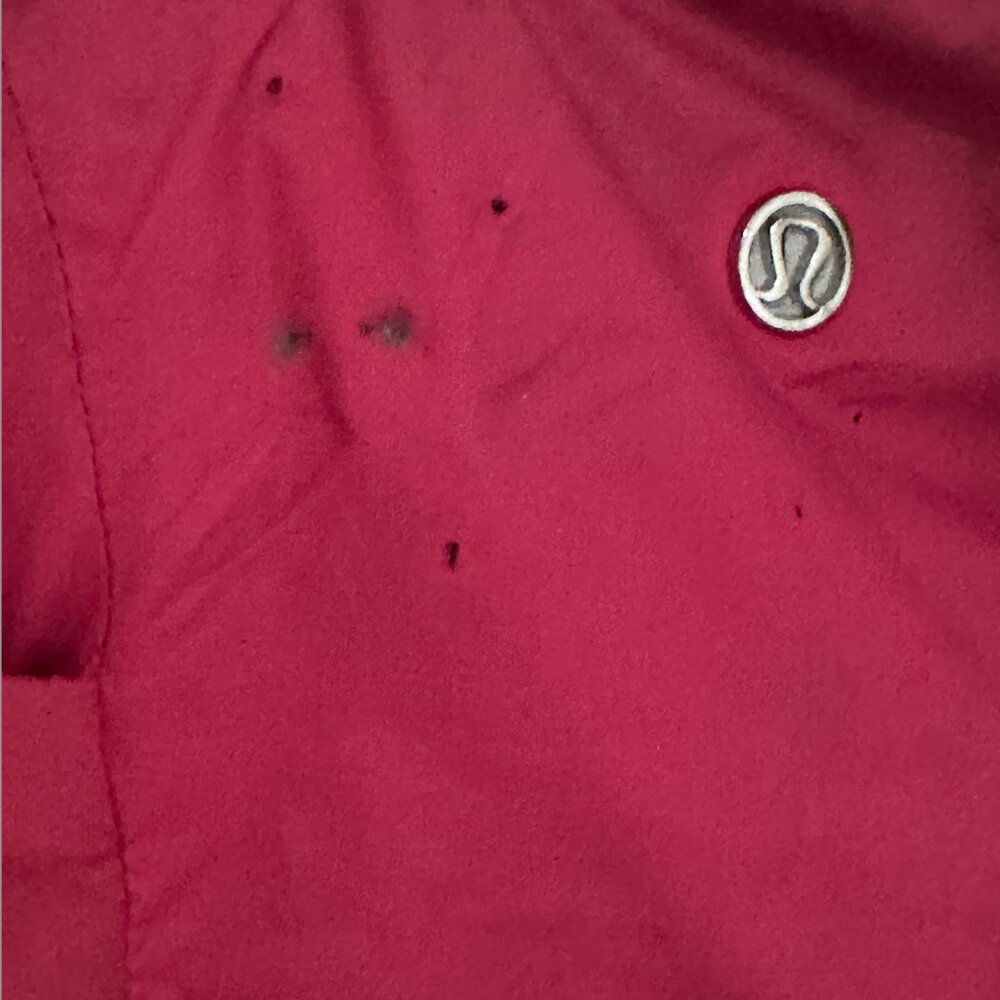 Lululemon Mini Backpack – Perfect for Run, Trail, or Town - Picture 3 of 9